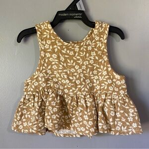 New Q by Quincy Mae Gold Floral Sleeveless Peplum Top